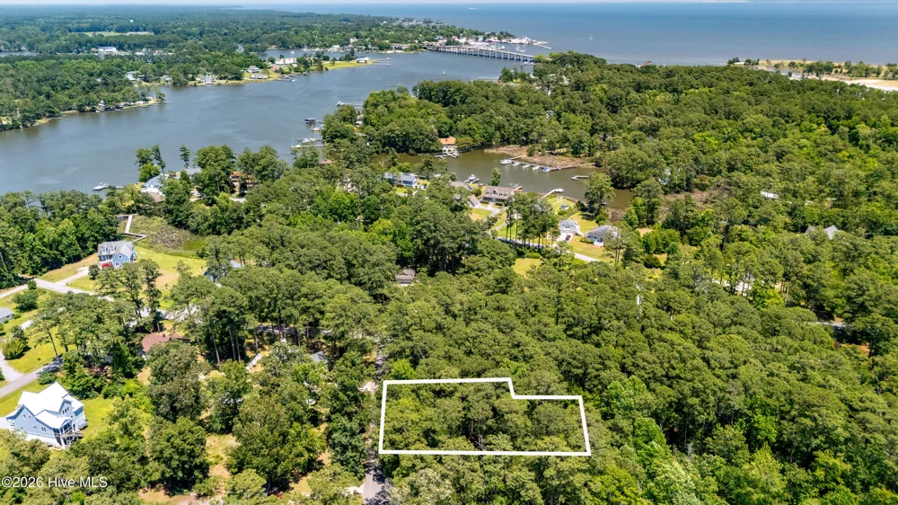 4001& 4003 Schooner Circle Oriental, NC 28571