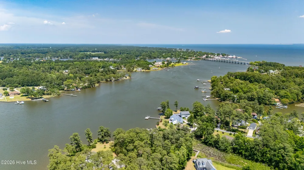4001& 4003 Schooner Circle Oriental, NC 28571