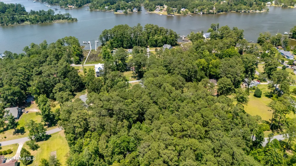 4001& 4003 Schooner Circle Oriental, NC 28571