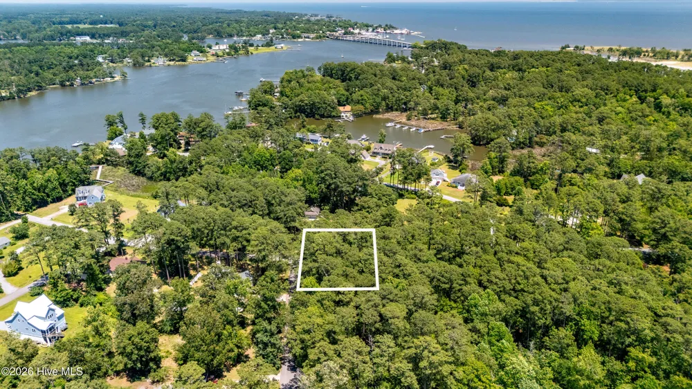 4001& 4003 Schooner Circle Oriental, NC 28571