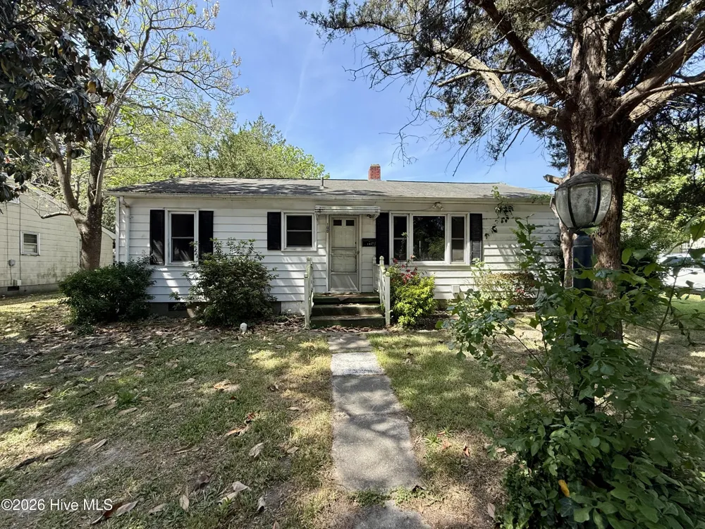 100 Plymouth Street Williamston, NC 27892