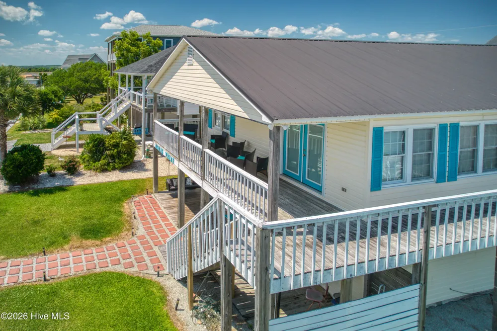 1041 1st Street Surf City, NC 28445