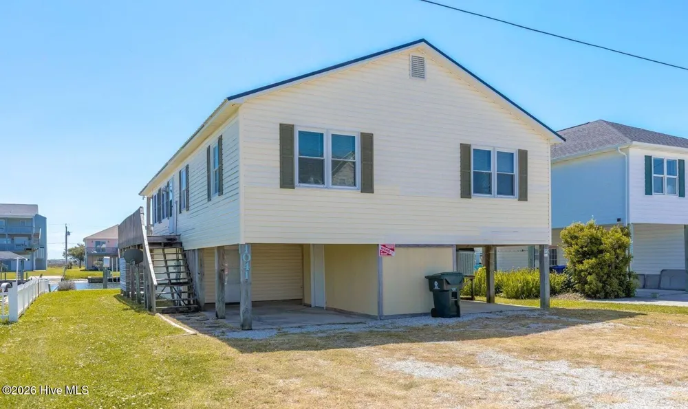 1041 1st Street Surf City, NC 28445