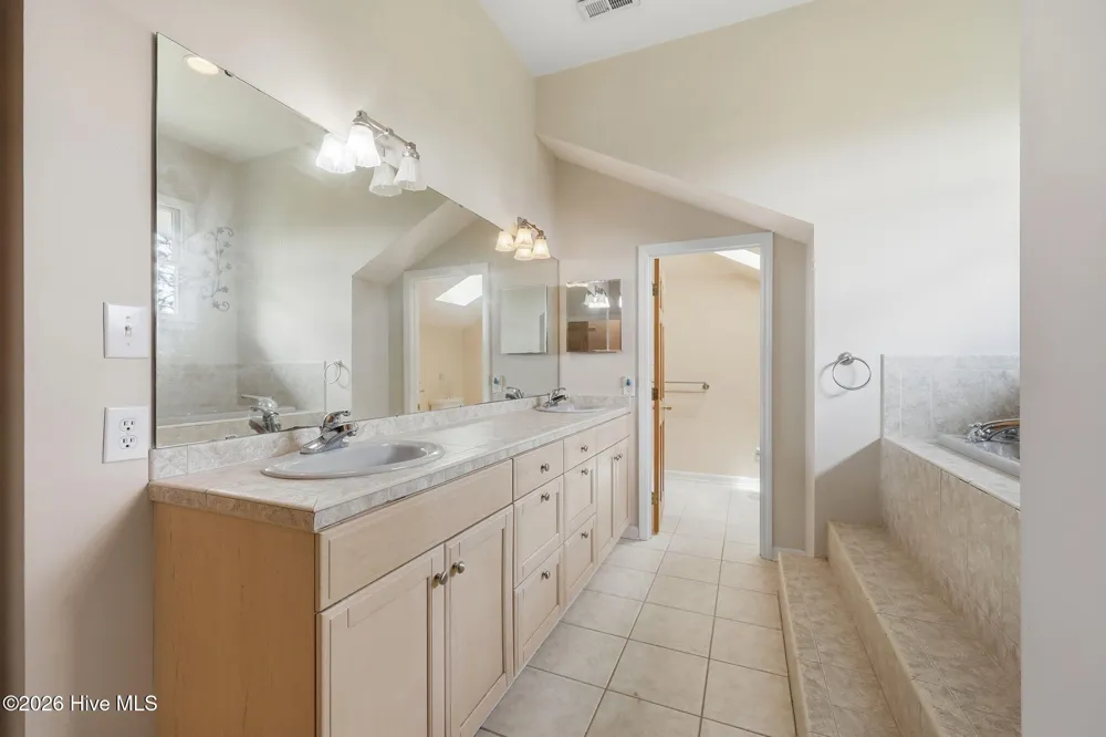 134 W Dowry Creek Belhaven, NC 27810