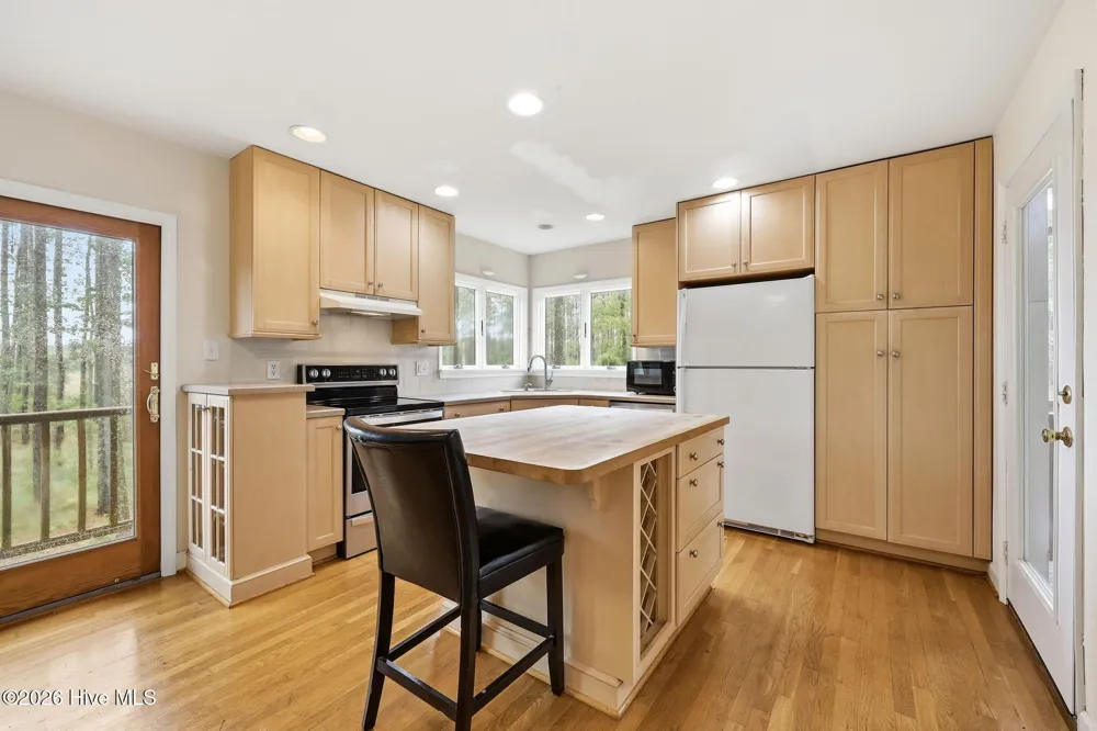 134 W Dowry Creek Belhaven, NC 27810