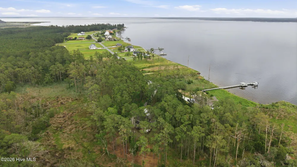 134 W Dowry Creek Belhaven, NC 27810