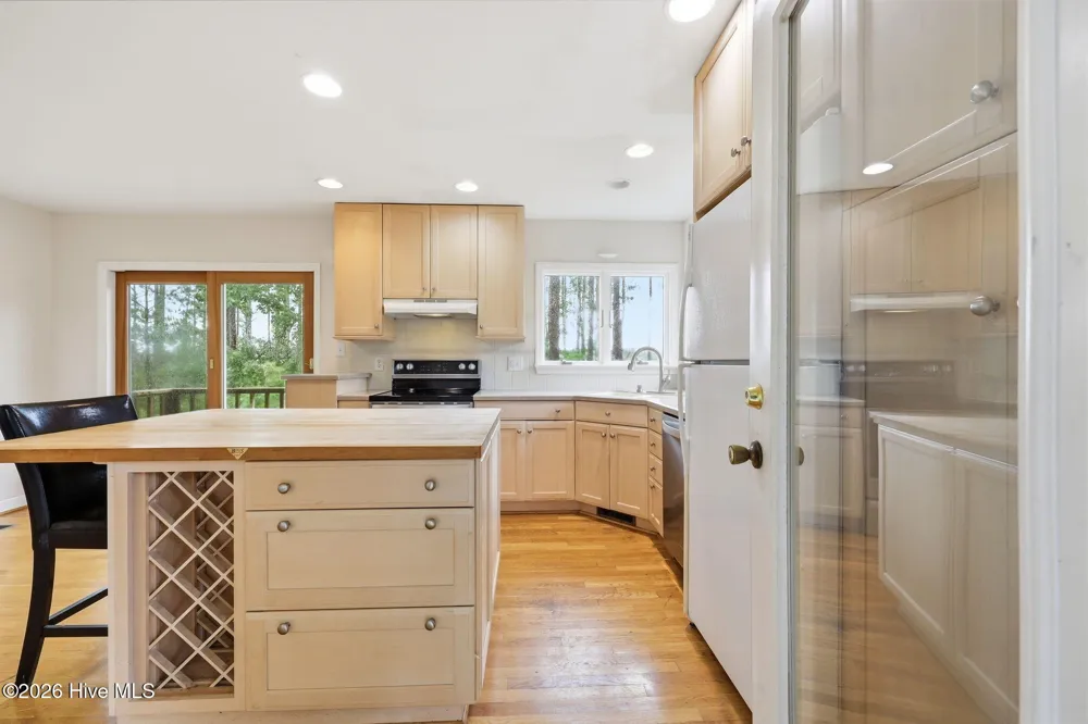 134 W Dowry Creek Belhaven, NC 27810