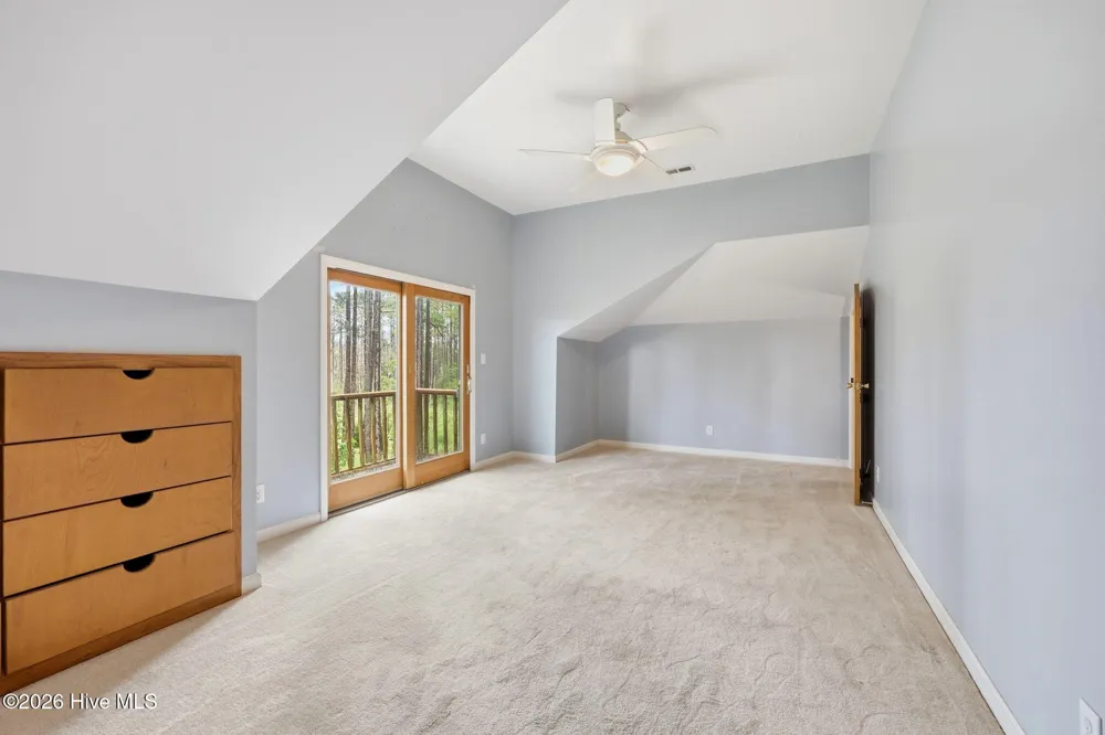 134 W Dowry Creek Belhaven, NC 27810