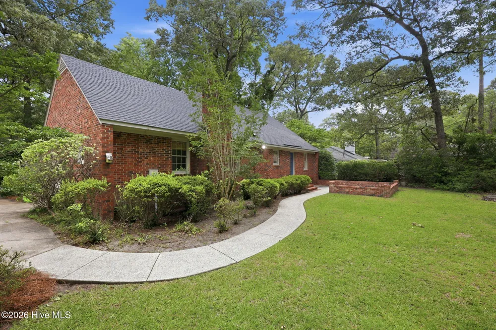3615 Fox Chase Road Trent Woods, NC 28562