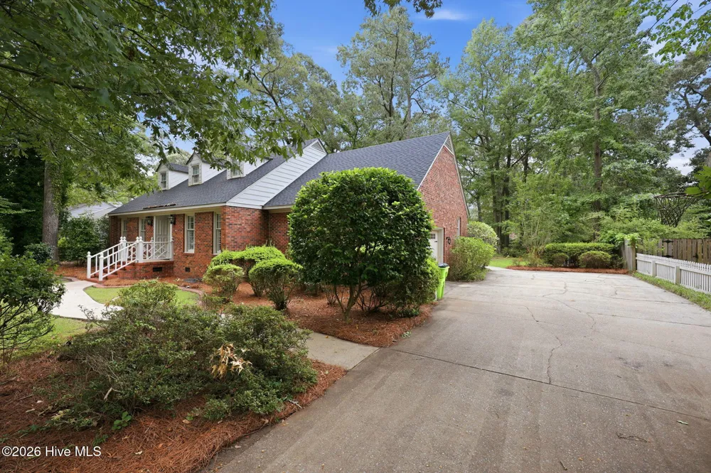 3615 Fox Chase Road Trent Woods, NC 28562