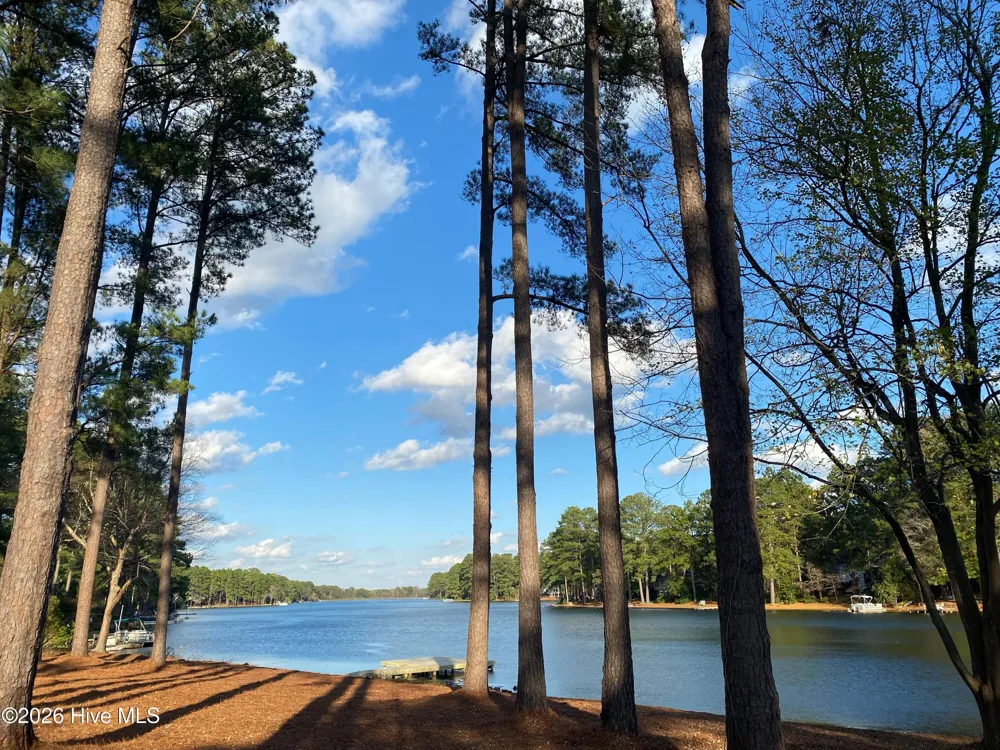 172 Pine Ridge Drive Whispering Pines, NC 28327