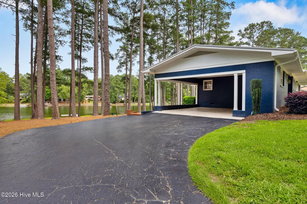 172 Pine Ridge Drive Whispering Pines, NC 28327