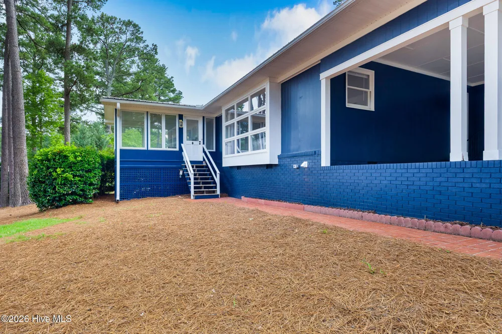 172 Pine Ridge Drive Whispering Pines, NC 28327