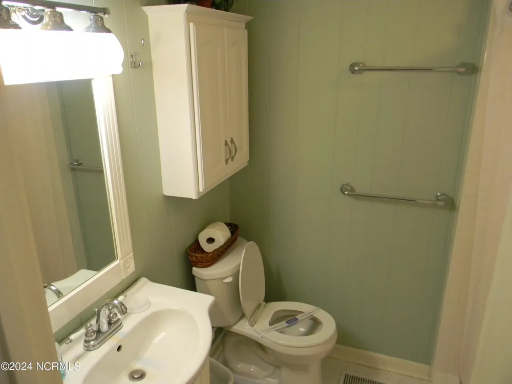 323 Front Street Beaufort, NC 28516