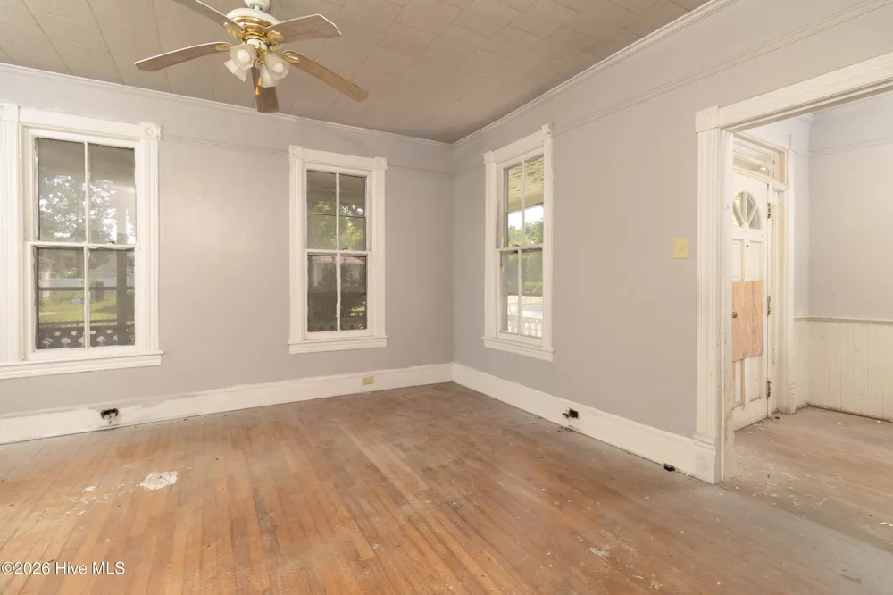 217 E Gale Street Edenton, NC 27932