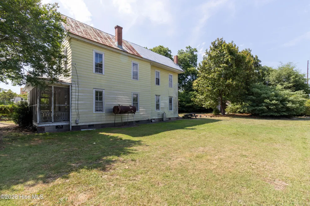 217 E Gale Street Edenton, NC 27932