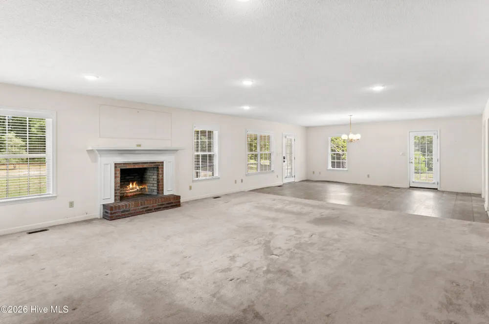 1726 U.S. 701 Highway Elizabethtown, NC 28337