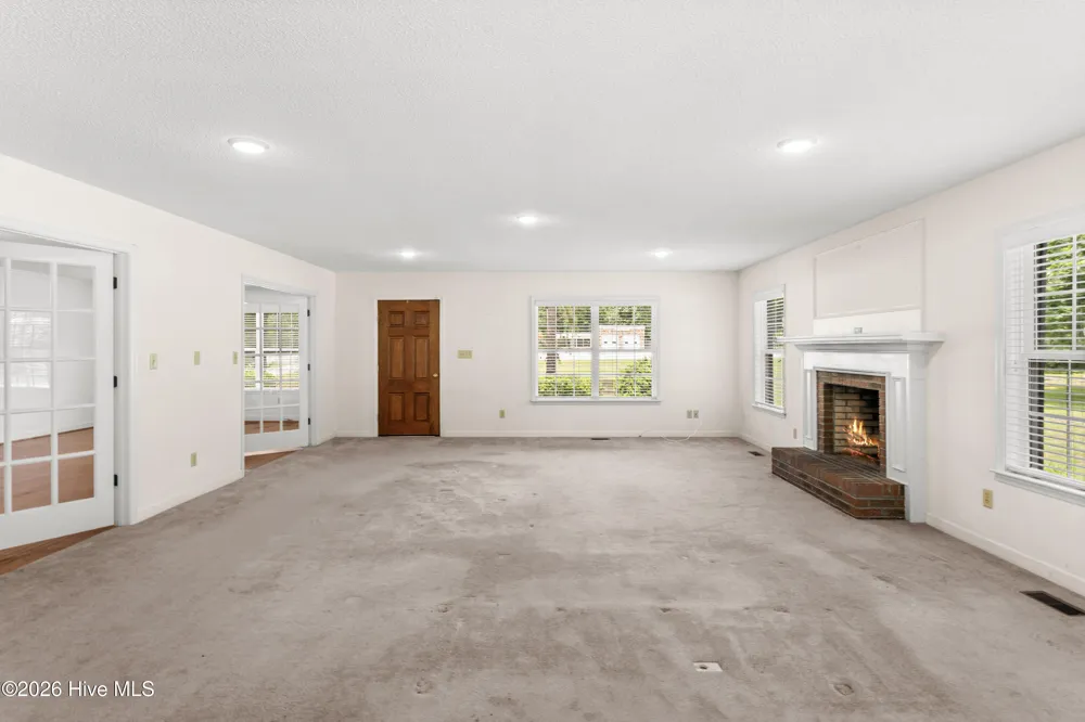1726 U.S. 701 Highway Elizabethtown, NC 28337