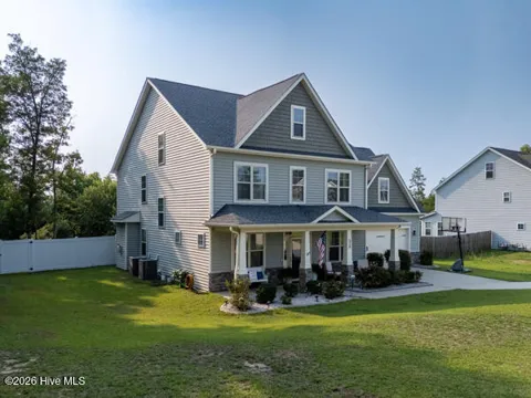 538 Prince Henry Way