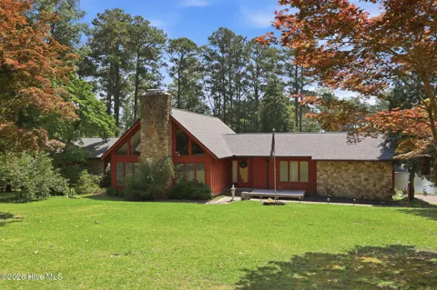 2107 Pinewood Terrace