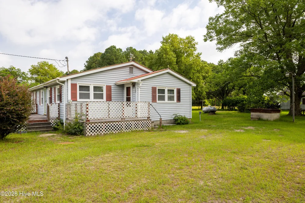1181 Reedsford Road Clinton, NC 28328