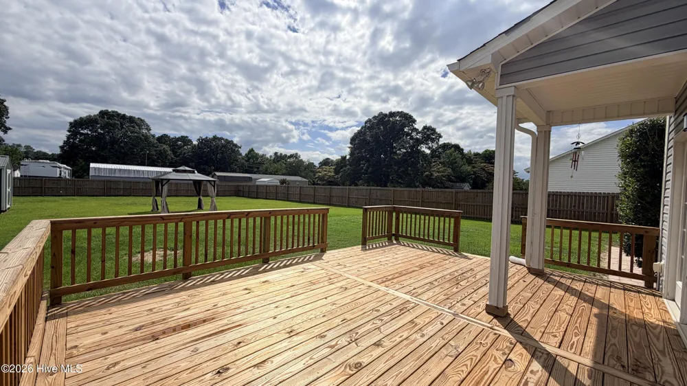 218 Long Neck Drive Richlands, NC 28574