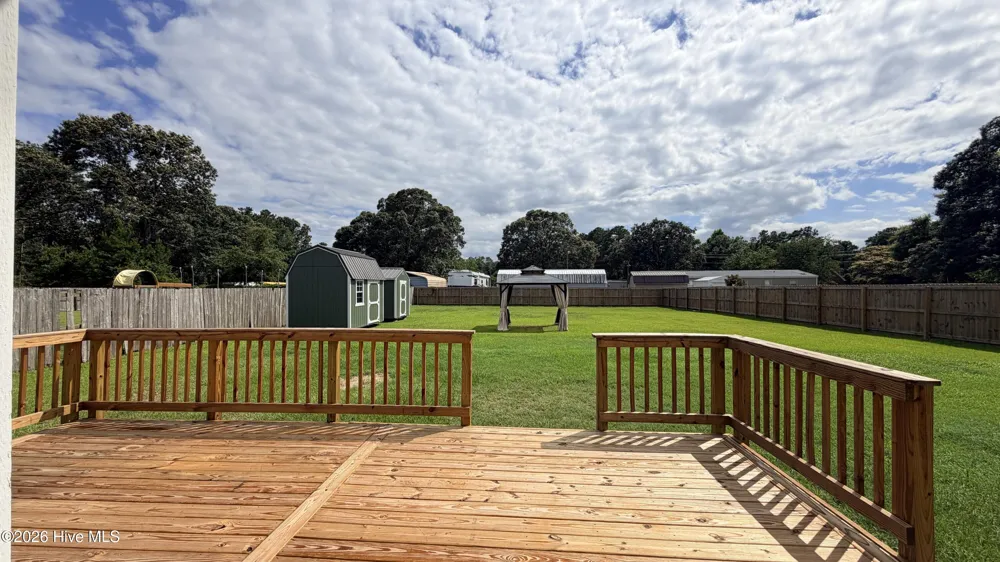 218 Long Neck Drive Richlands, NC 28574