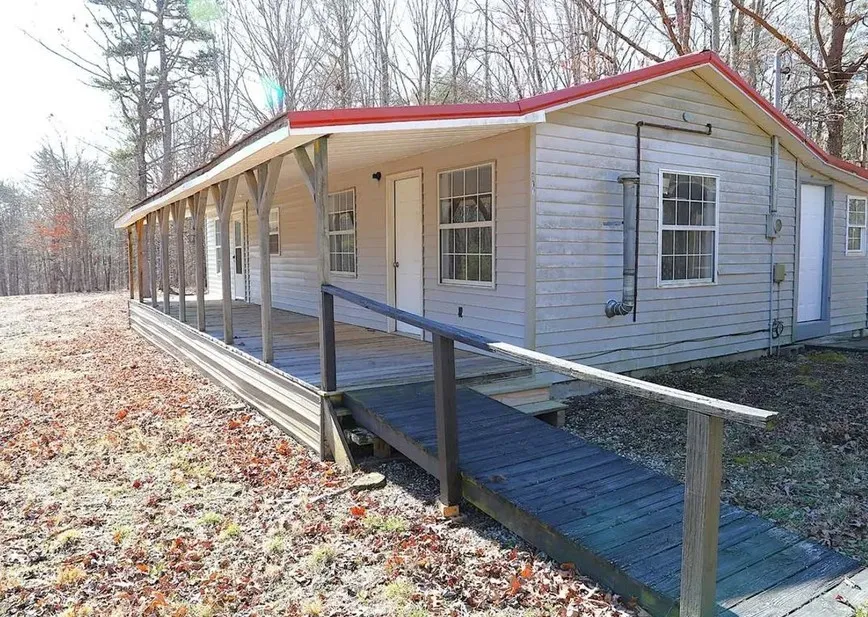 417 Lewis Rd McMinnville, TN 37110