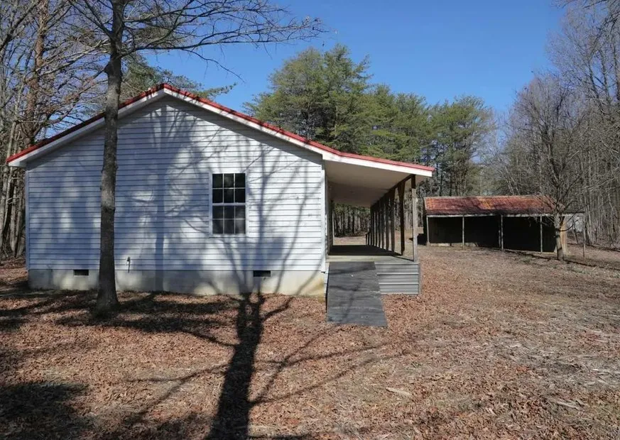 417 Lewis Rd McMinnville, TN 37110