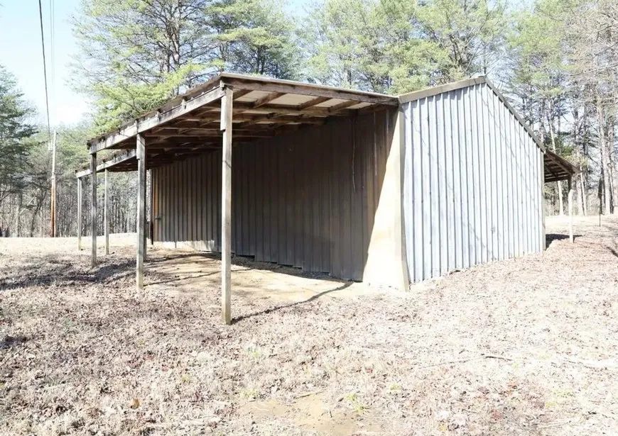 417 Lewis Rd McMinnville, TN 37110