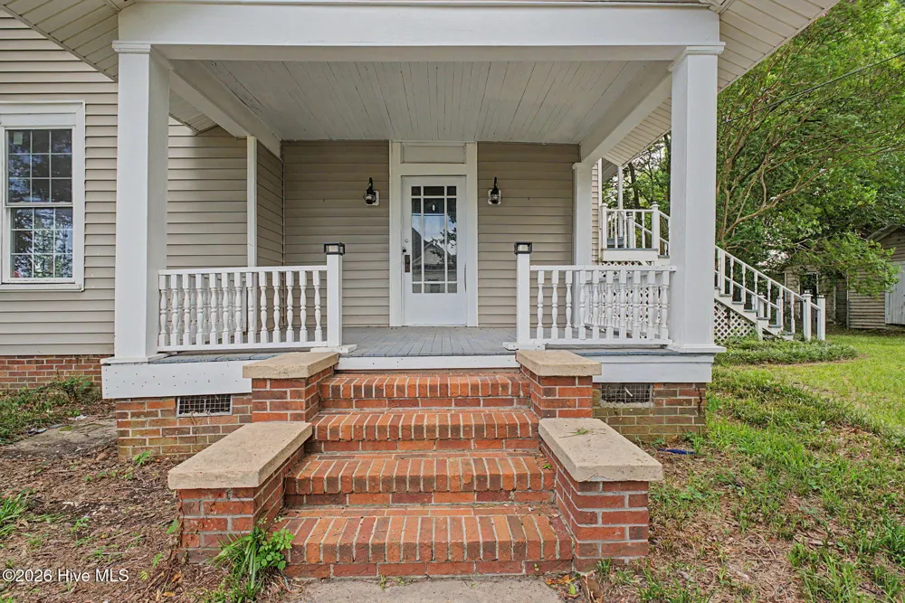 406 King Street Wrens, GA 30833
