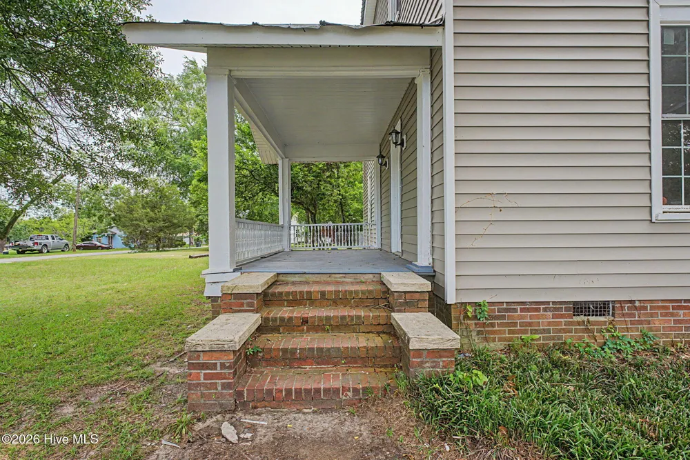 406 King Street Wrens, GA 30833