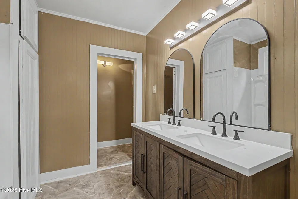 406 King Street Wrens, GA 30833