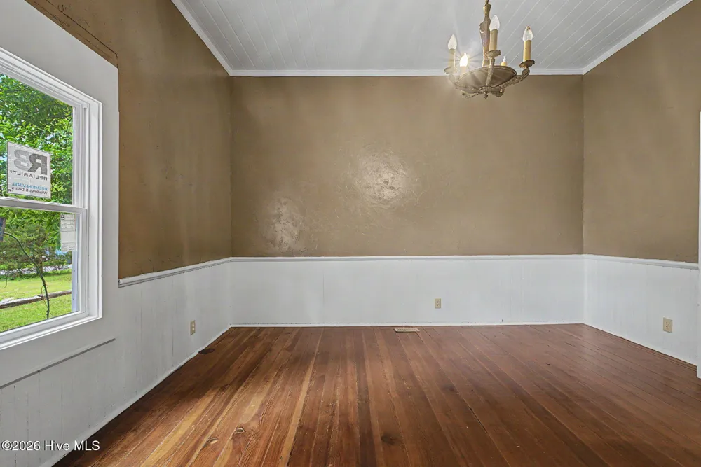 406 King Street Wrens, GA 30833