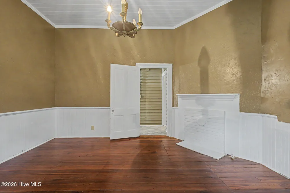 406 King Street Wrens, GA 30833