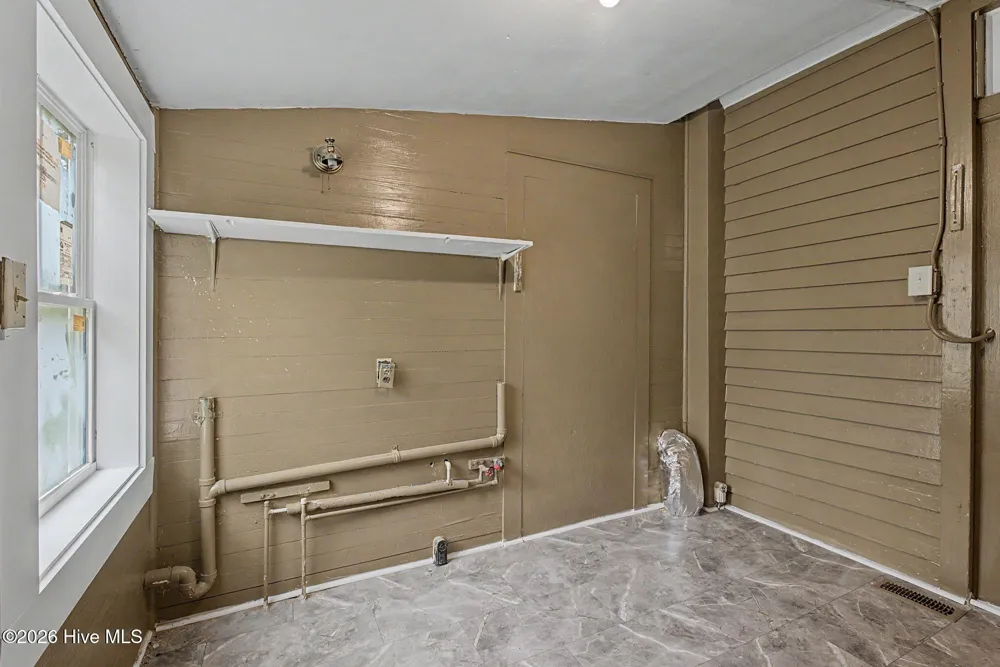 406 King Street Wrens, GA 30833