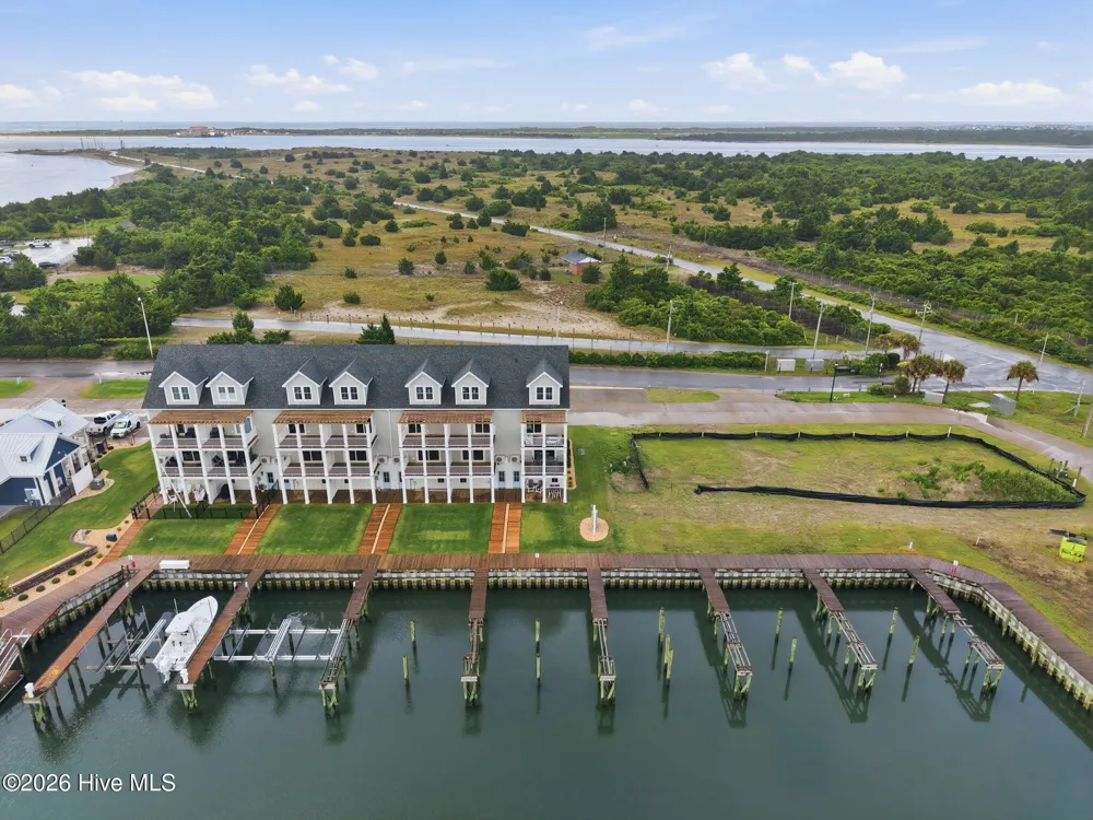 200 Olde Towne Yacht Club Drive #52 Beaufort, NC 28516