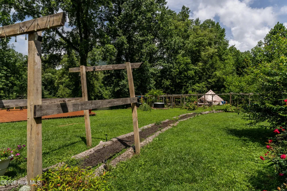 5518 Highway 30 Benton, TN 37307
