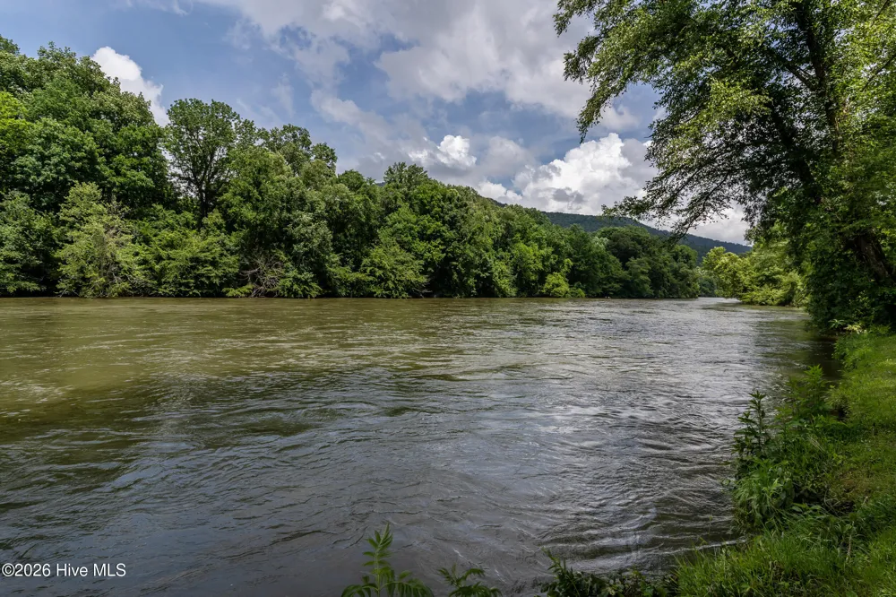 5518 Highway 30 Benton, TN 37307
