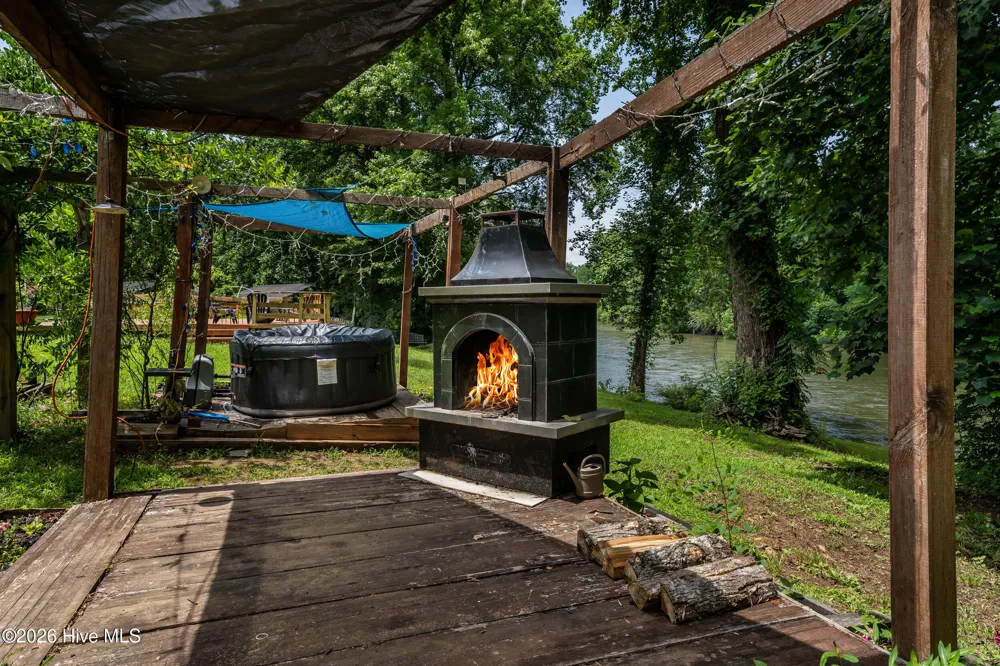 5518 Highway 30 Benton, TN 37307