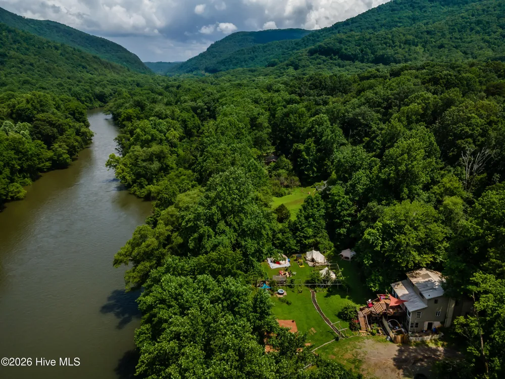5518 Highway 30 Benton, TN 37307