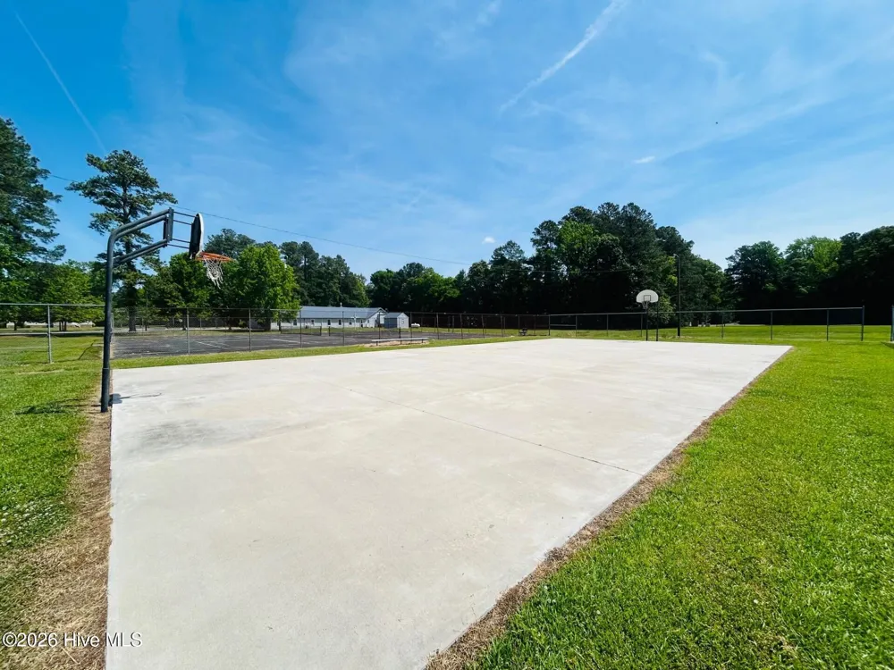 73 Laurel Street Hertford, NC 27944