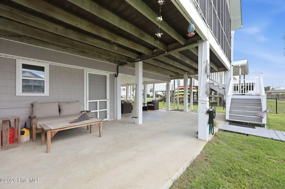 1023 1st Street Surf City, NC 28445