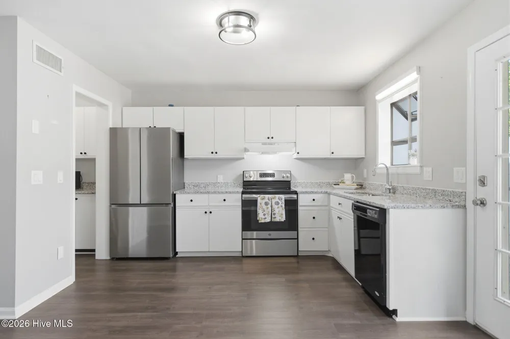 532 Cobblestone Drive Wilmington, NC 28405