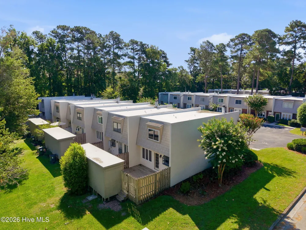 532 Cobblestone Drive Wilmington, NC 28405
