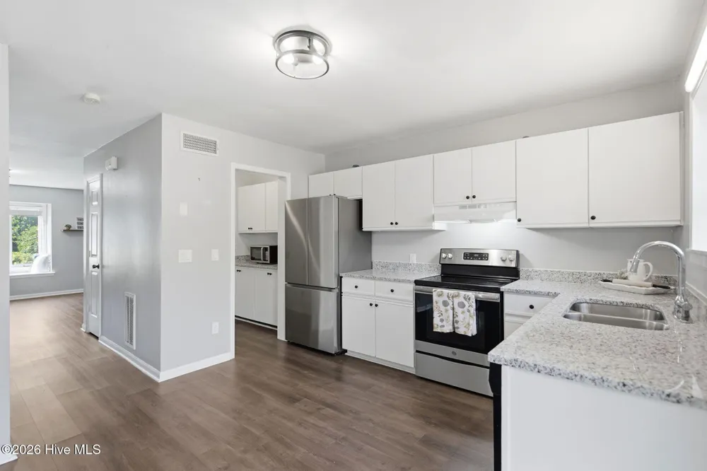 532 Cobblestone Drive Wilmington, NC 28405