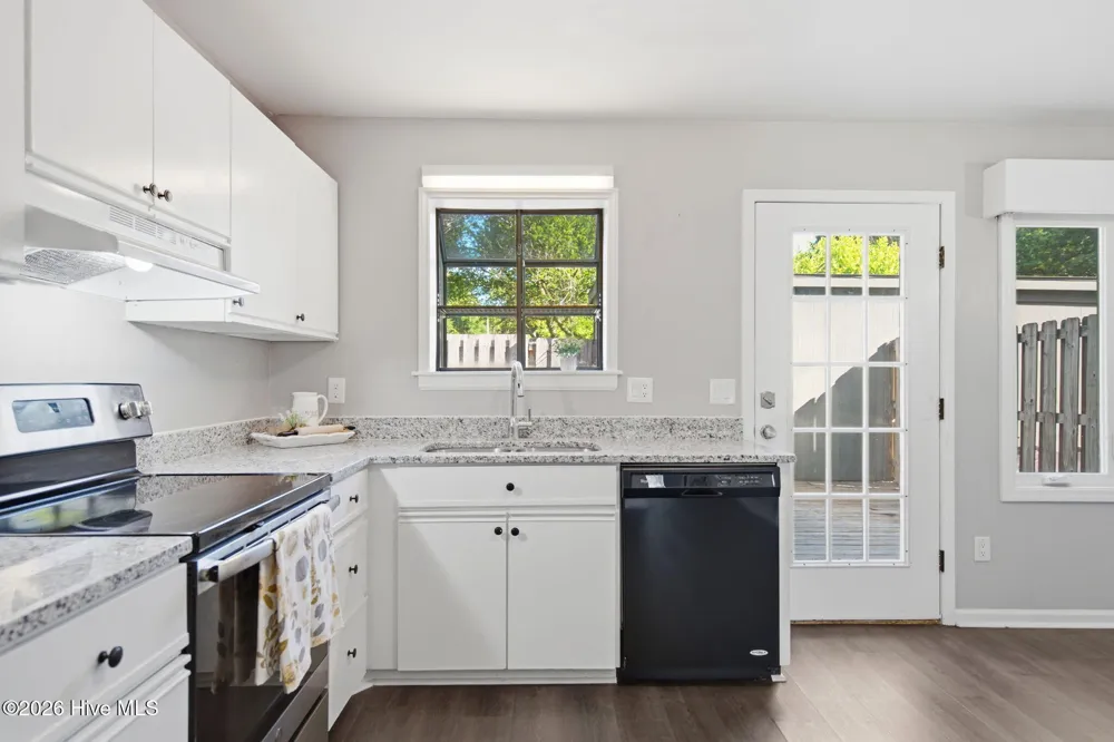 532 Cobblestone Drive Wilmington, NC 28405