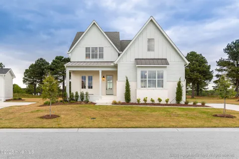 154 Pine Tree Point