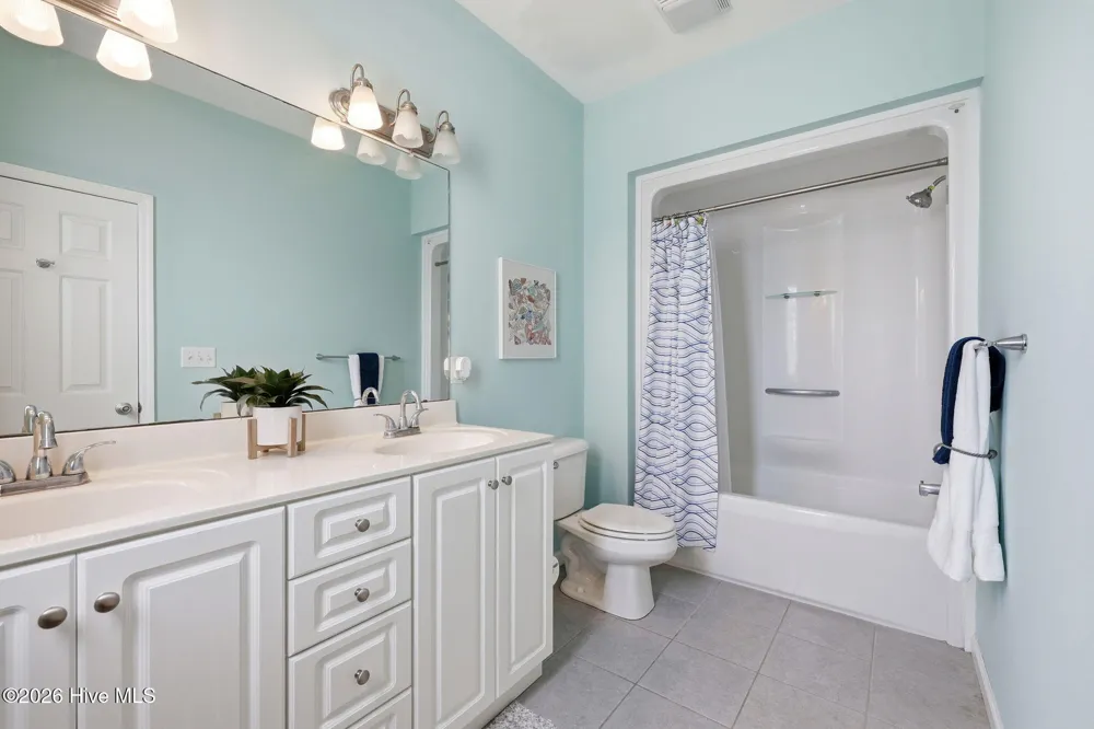 515 New River Drive #D Surf City, NC 28445