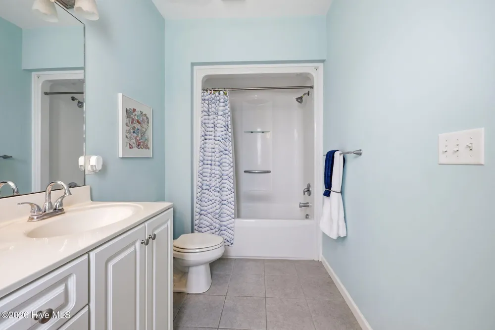 515 New River Drive #D Surf City, NC 28445